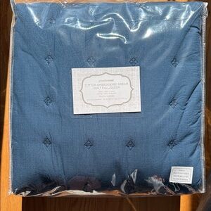 Grandin Road Navy Cotton Embroidered Quilt - Queen - NWT